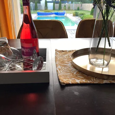 Luxury Βίλα *