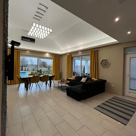 Luxury Zamárdi